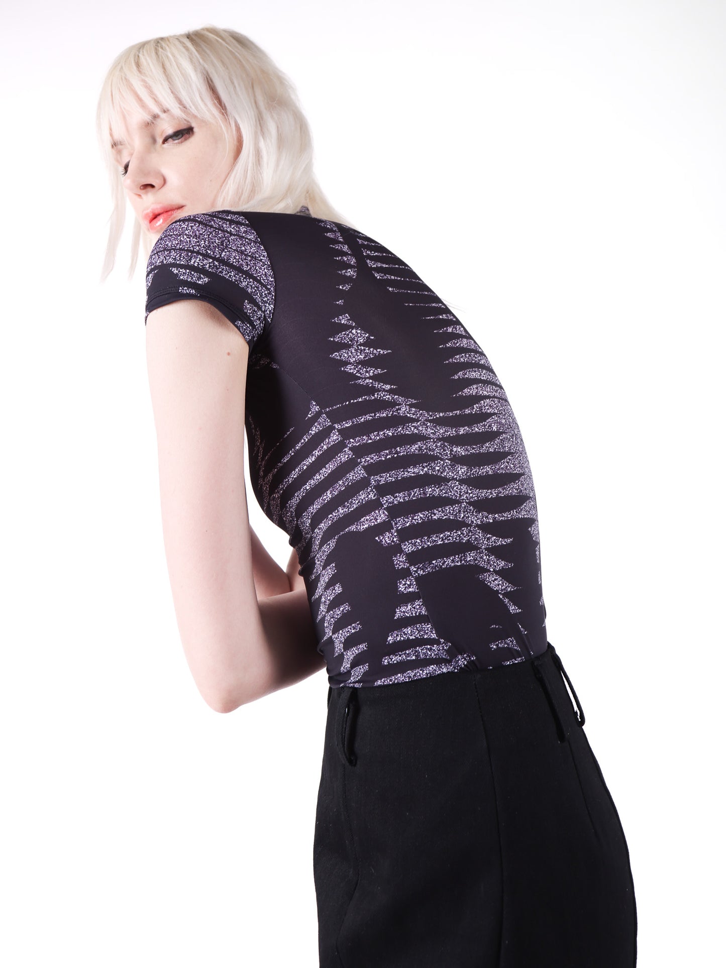 Noise Short Sleeve